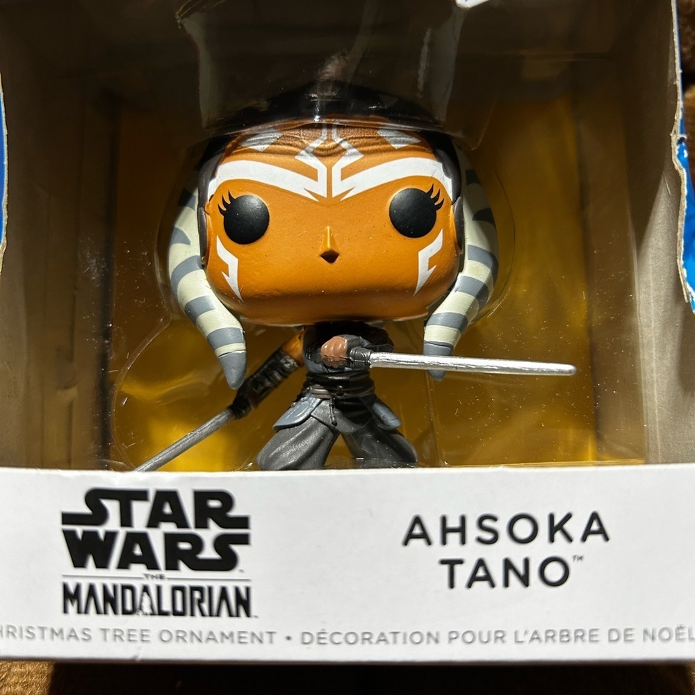 ☀️NWT- 2024 Hallmark Funko Pop Ahsoka Tano Ornament - Picture 2 of 6